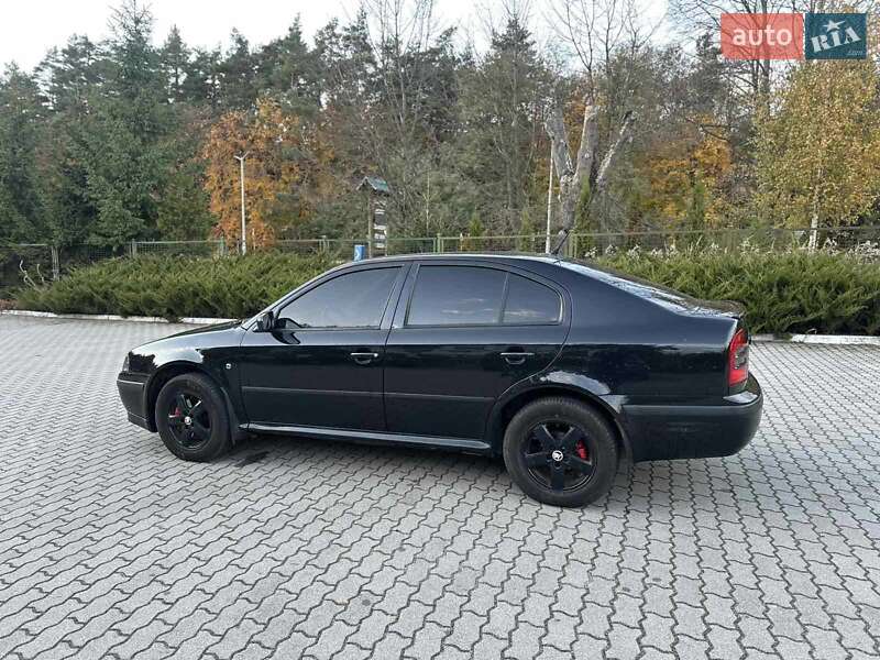 Лифтбек Skoda Octavia 2003 в Львове