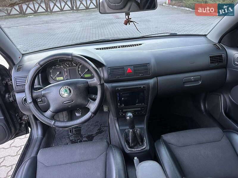 Лифтбек Skoda Octavia 2003 в Львове