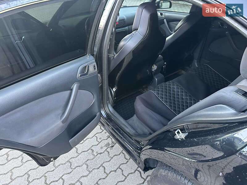 Лифтбек Skoda Octavia 2003 в Львове