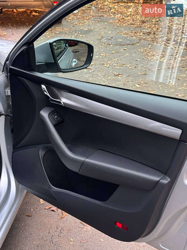 Лифтбек Skoda Octavia 2018 в Киеве