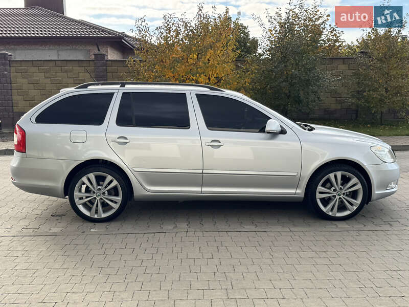 Универсал Skoda Octavia 2012 в Ровно