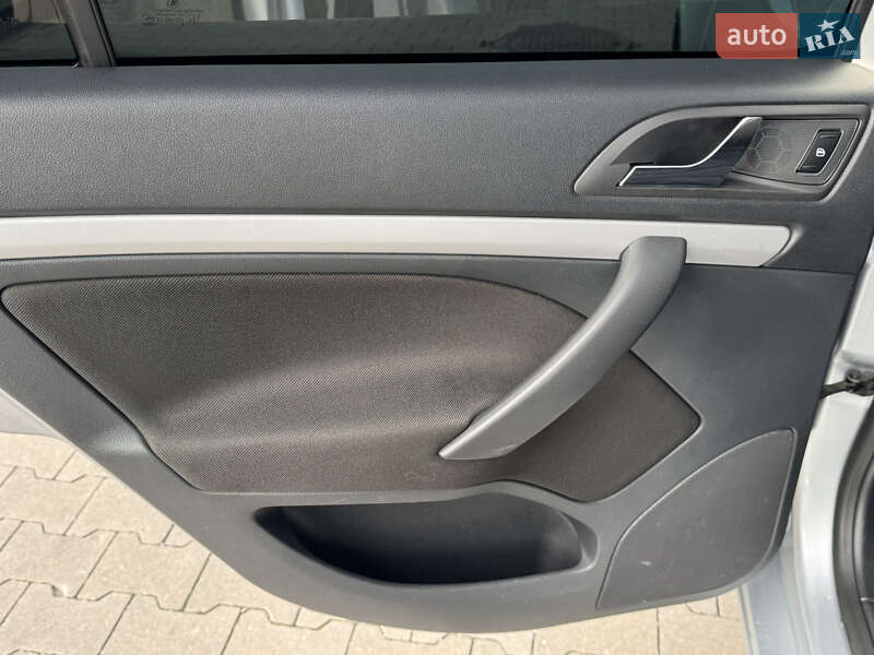 Универсал Skoda Octavia 2012 в Ровно