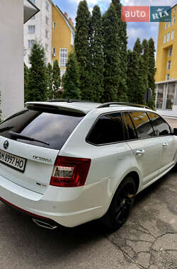 Універсал Skoda Octavia 2015 в  фото 17 Універсал Skoda Octavia 2015 в
