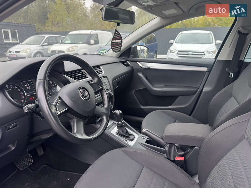 Универсал Skoda Octavia 2014 в Староконстантинове