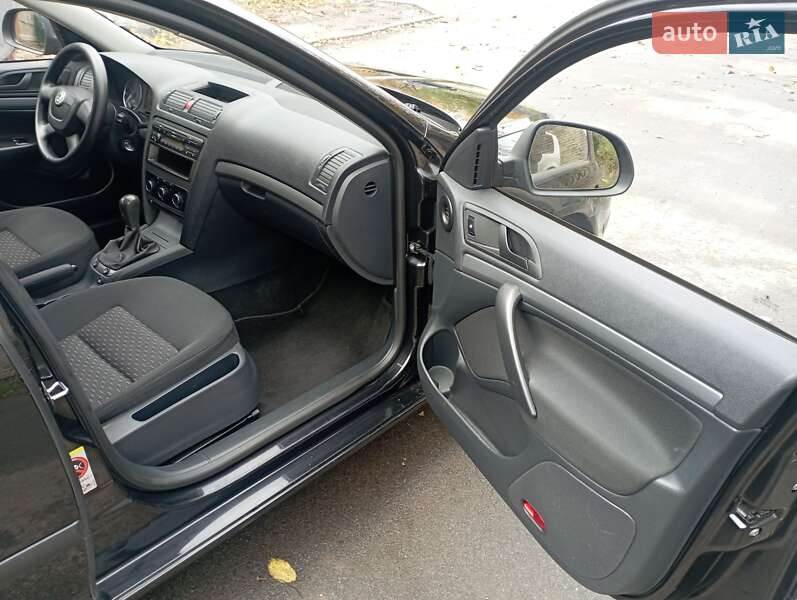 Универсал Skoda Octavia 2012 в Луцке фото 12 Универсал Skoda Octavia 2012 в Луцке