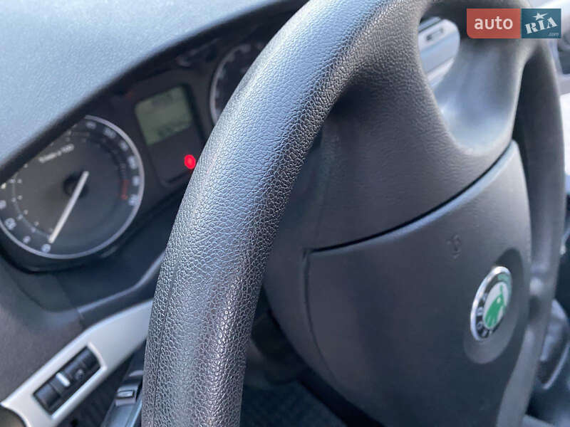 Лифтбек Skoda Octavia 2007 в Борщеве