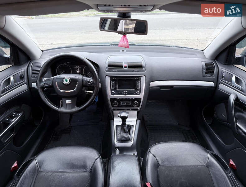 Ліфтбек Skoda Octavia 2010 в Смілі