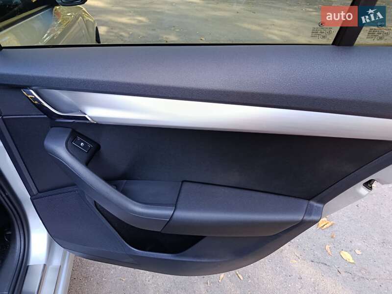 Лифтбек Skoda Octavia 2020 в Волочиске