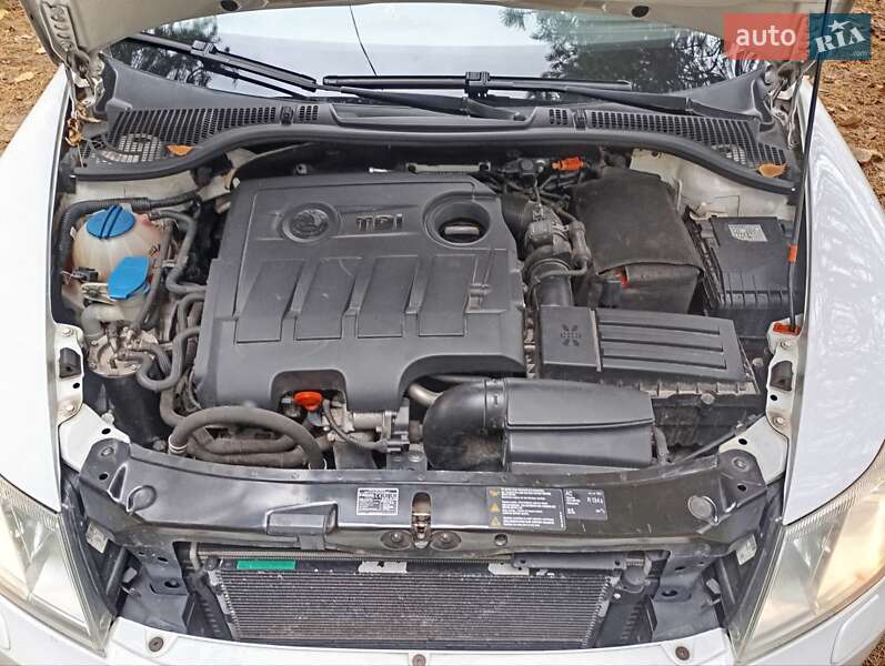 Универсал Skoda Octavia 2010 в Самборе фото 3 Универсал Skoda Octavia 2010 в Самборе