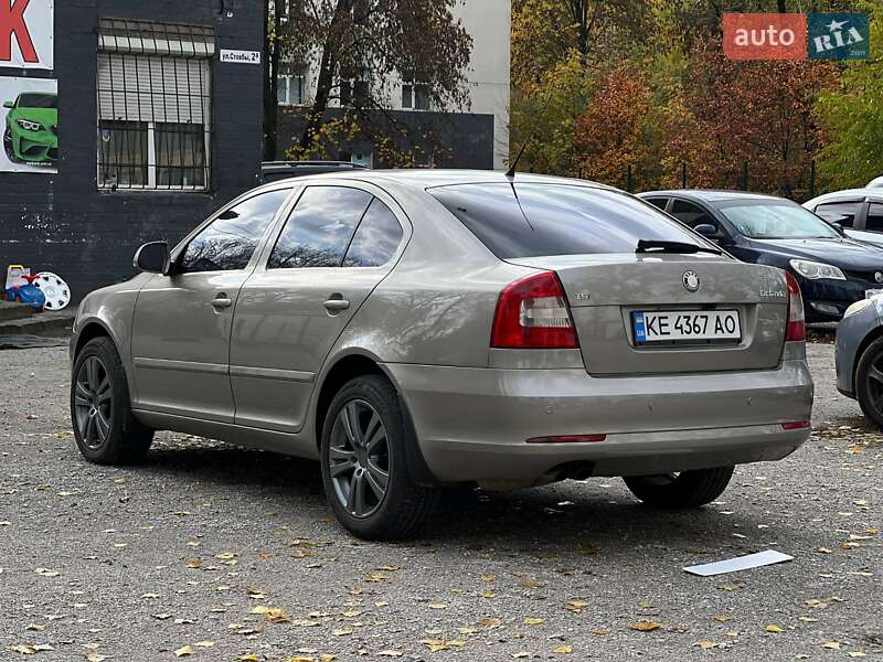 Лифтбек Skoda Octavia 2010 в Каменском