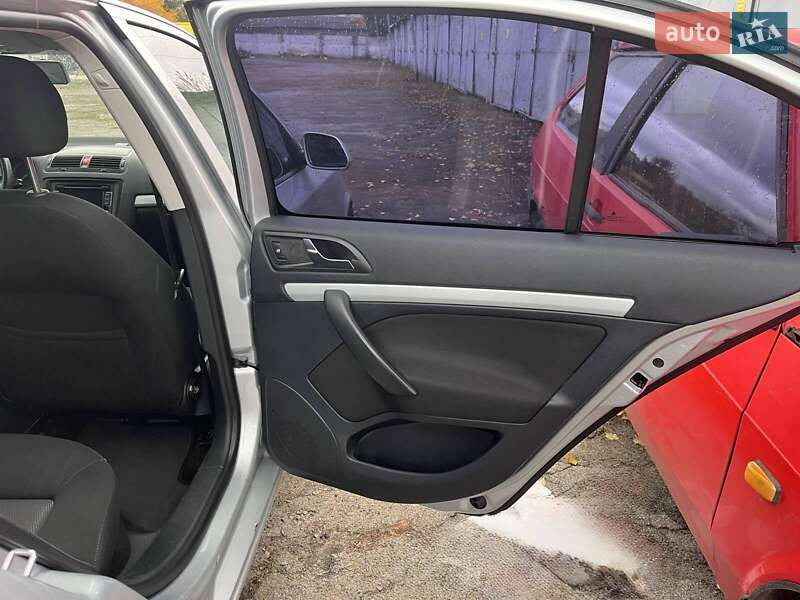 Лифтбек Skoda Octavia 2007 в Житомире