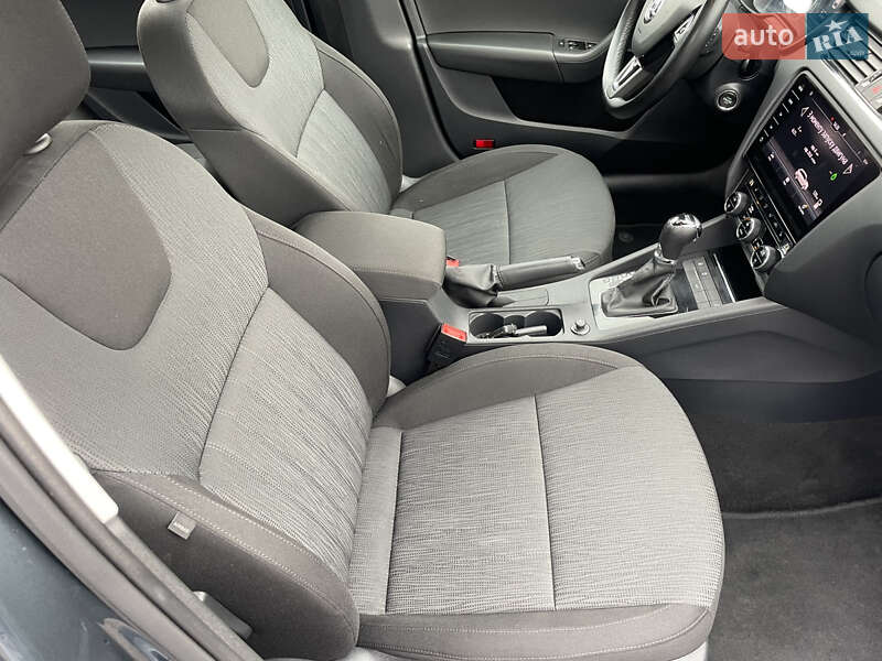 Универсал Skoda Octavia 2019 в Луцке фото 39 Универсал Skoda Octavia 2019 в Луцке