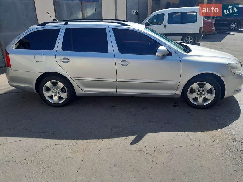 Универсал Skoda Octavia 2011 в Черновцах фото 5 Универсал Skoda Octavia 2011 в Черновцах