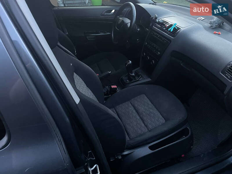Лифтбек Skoda Octavia 2011 в Киеве фото 20 Лифтбек Skoda Octavia 2011 в Киеве