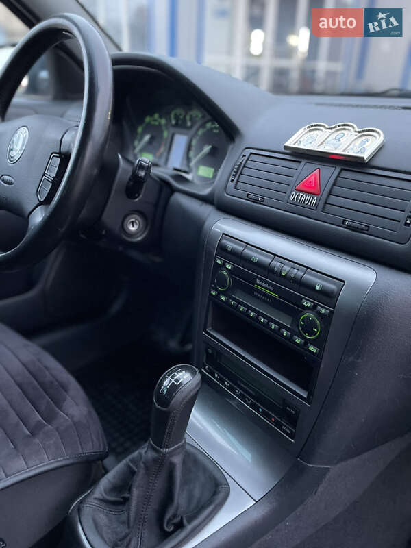 Универсал Skoda Octavia 2004 в Виннице