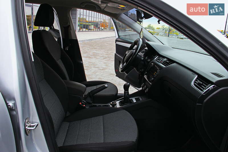 Універсал Skoda Octavia 2017 в Дніпрі