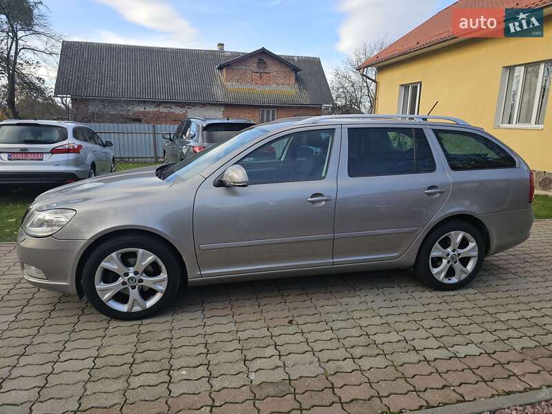 Универсал Skoda Octavia 2012 в Стрые
