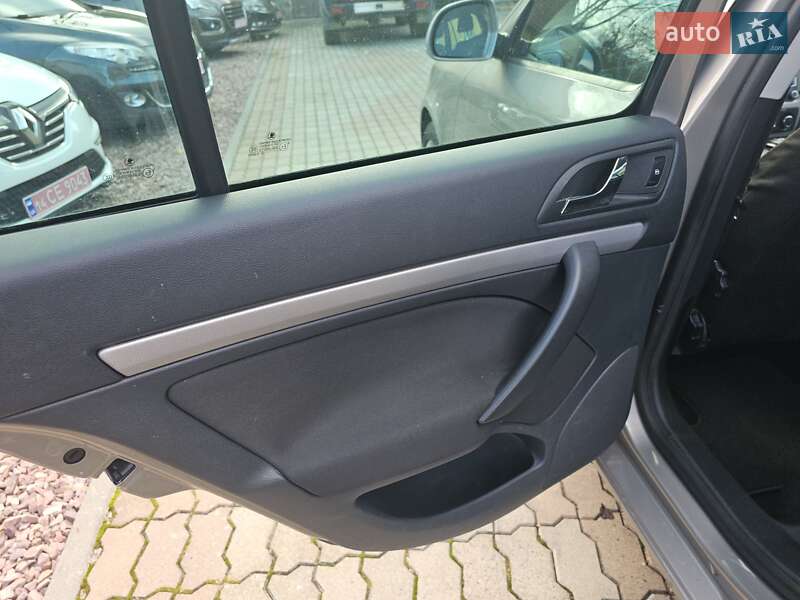 Универсал Skoda Octavia 2012 в Стрые