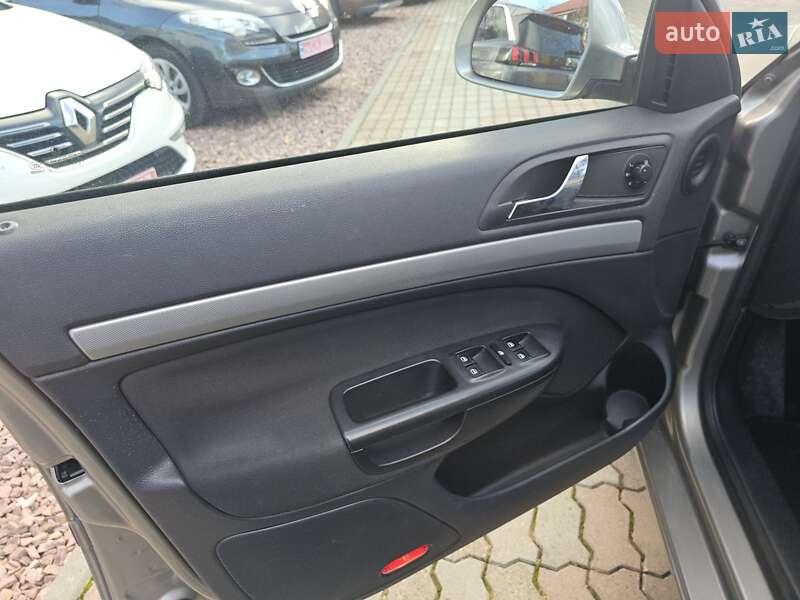 Универсал Skoda Octavia 2012 в Стрые