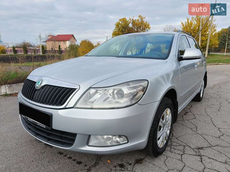 Универсал Skoda Octavia 2010 в Миргороде