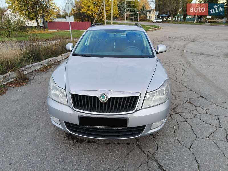 Универсал Skoda Octavia 2010 в Миргороде