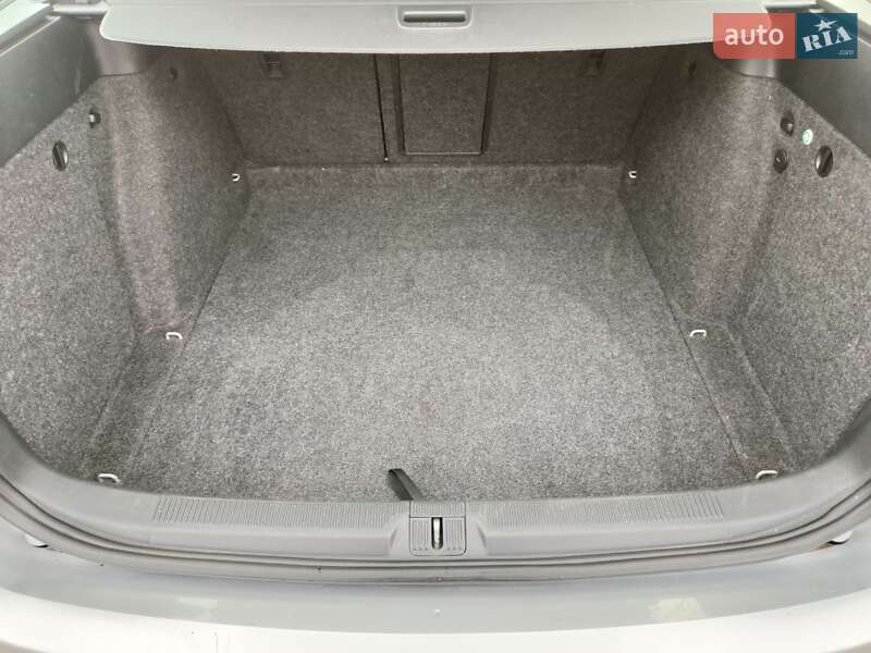 Универсал Skoda Octavia 2010 в Миргороде