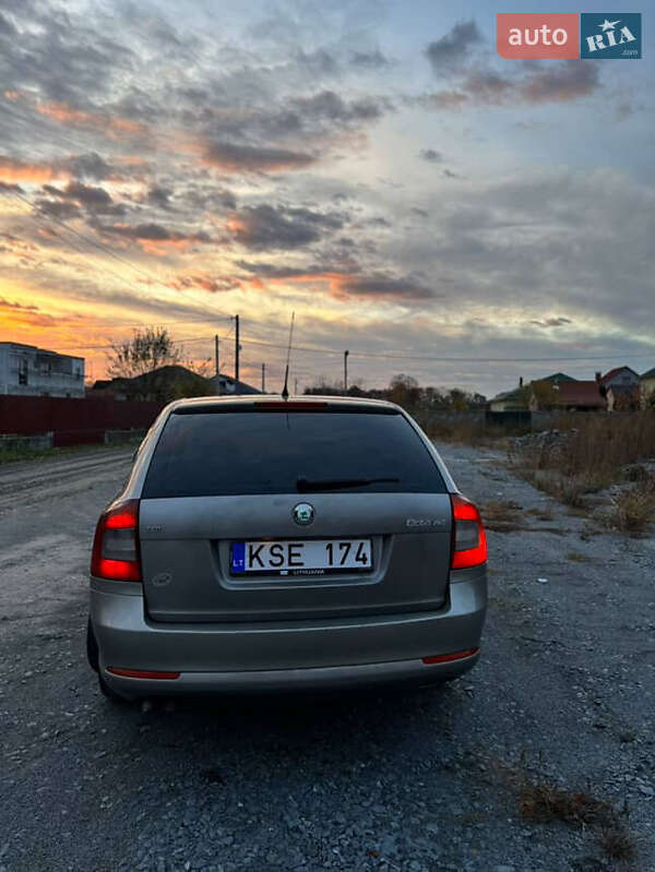 Универсал Skoda Octavia 2009 в Киеве фото 5 Универсал Skoda Octavia 2009 в Киеве