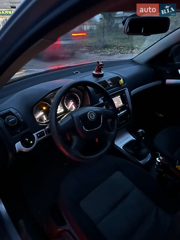 Лифтбек Skoda Octavia 2009 в Хороле фото 10 Лифтбек Skoda Octavia 2009 в Хороле