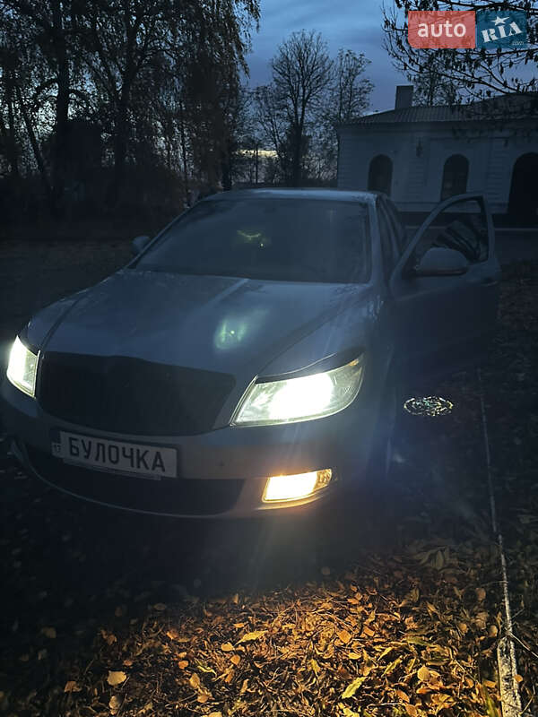 Лифтбек Skoda Octavia 2009 в Хороле фото 12 Лифтбек Skoda Octavia 2009 в Хороле