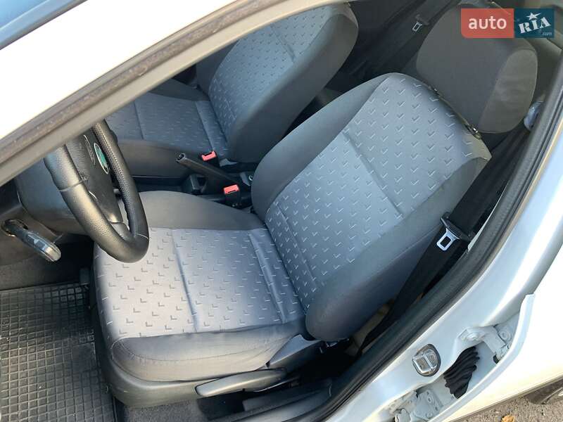 Лифтбек Skoda Octavia 2006 в Кривом Роге фото 16 Лифтбек Skoda Octavia 2006 в Кривом Роге