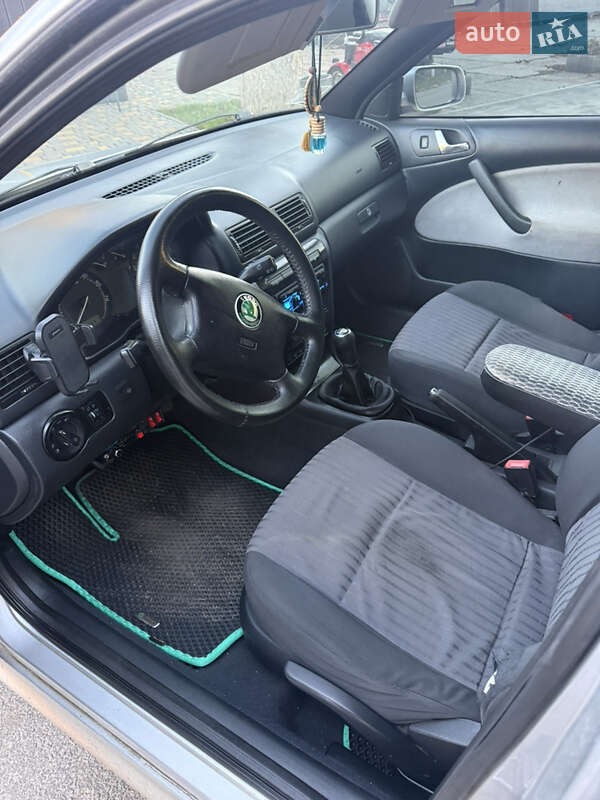 Лифтбек Skoda Octavia 2002 в Богуславе фото 3 Лифтбек Skoda Octavia 2002 в Богуславе