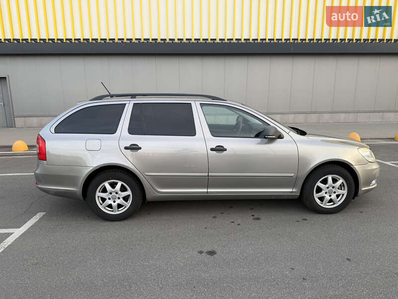 Универсал Skoda Octavia 2010 в Киеве фото 8 Универсал Skoda Octavia 2010 в Киеве