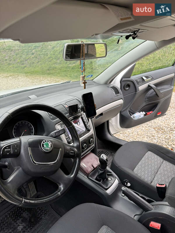 Универсал Skoda Octavia 2010 в Стрые фото 12 Универсал Skoda Octavia 2010 в Стрые