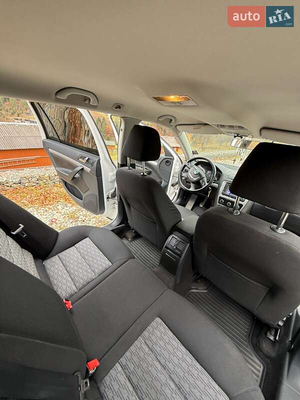 Универсал Skoda Octavia 2010 в Стрые фото 16 Универсал Skoda Octavia 2010 в Стрые
