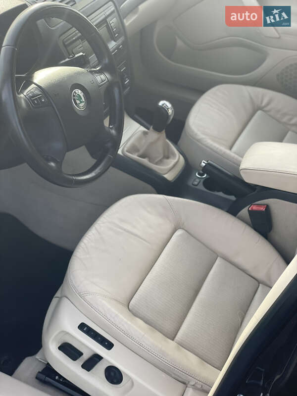 Лифтбек Skoda Octavia 2006 в Корсуне-Шевченковском