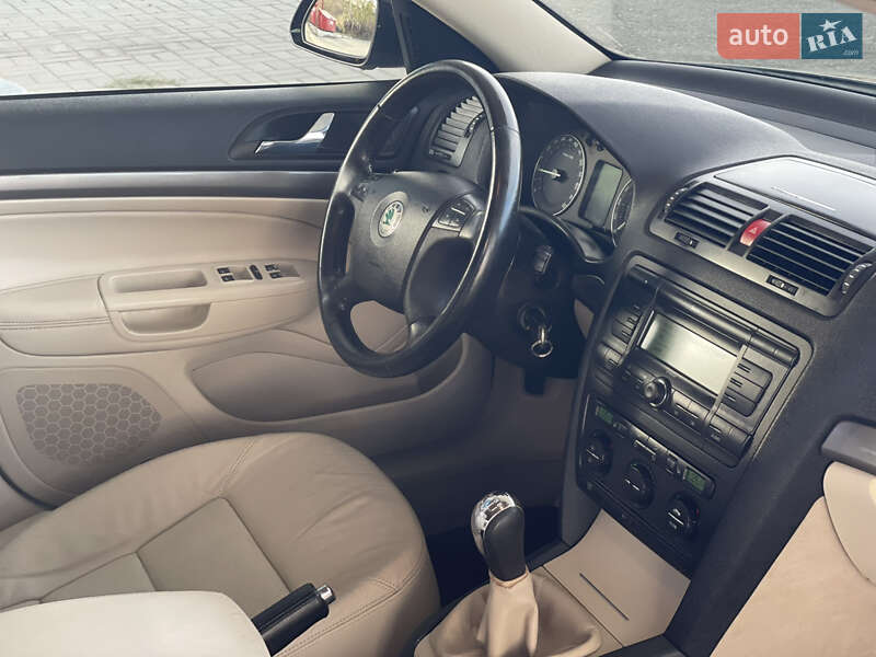 Лифтбек Skoda Octavia 2006 в Корсуне-Шевченковском