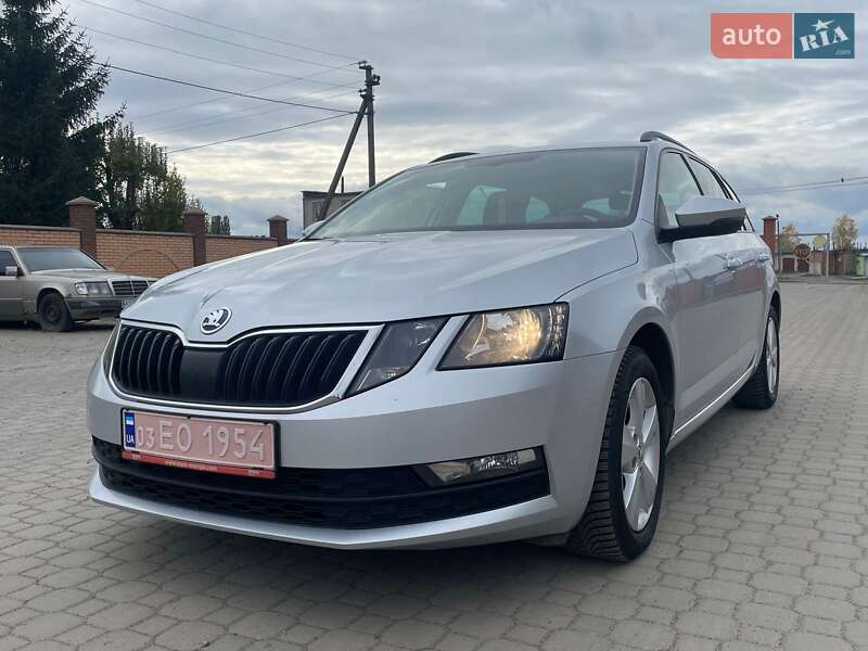 Универсал Skoda Octavia 2019 в Луцке фото 2 Универсал Skoda Octavia 2019 в Луцке