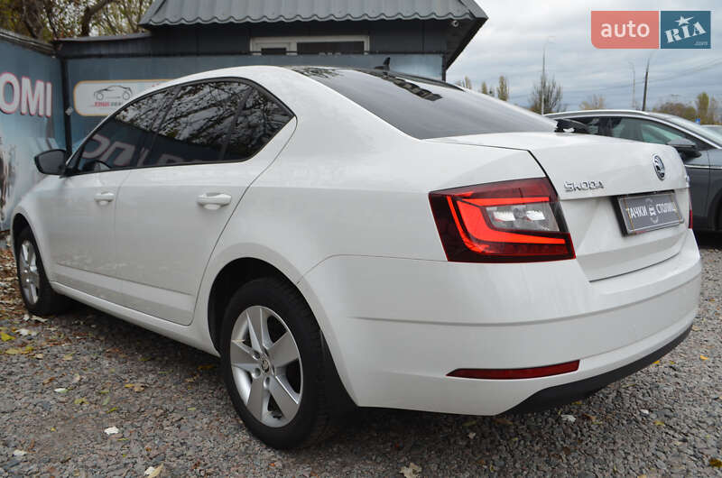 Лифтбек Skoda Octavia 2019 в Киеве