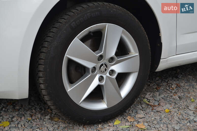 Лифтбек Skoda Octavia 2019 в Киеве