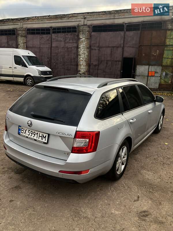 Універсал Skoda Octavia 2013 в Острозі