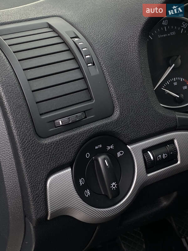 Универсал Skoda Octavia 2009 в Киеве фото 58 Универсал Skoda Octavia 2009 в Киеве