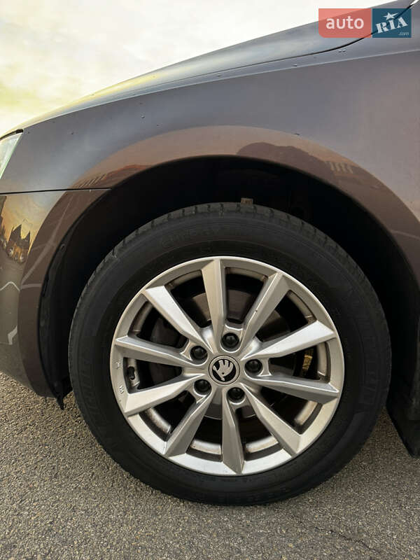 Лифтбек Skoda Octavia 2016 в Кривом Роге фото 12 Лифтбек Skoda Octavia 2016 в Кривом Роге