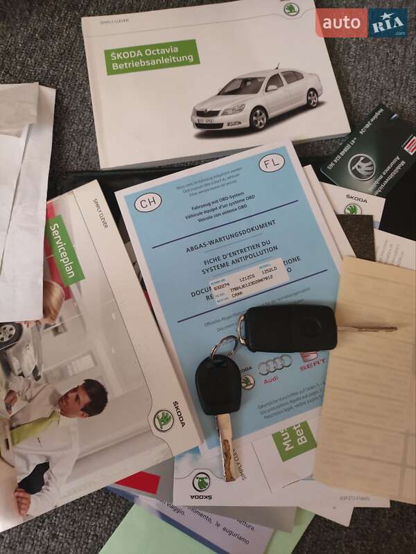 Универсал Skoda Octavia 2012 в Гайсине