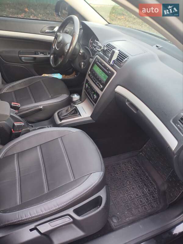 Универсал Skoda Octavia 2012 в Гайсине