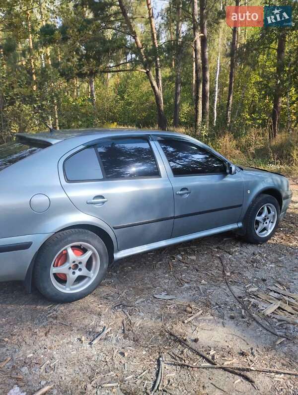 Лифтбек Skoda Octavia 2001 в Коростышеве