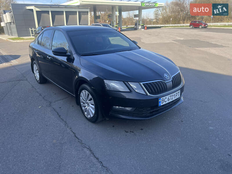 Лифтбек Skoda Octavia 2018 в Жидачове фото Лифтбек Skoda Octavia 2018 в Жидачове