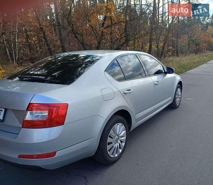 Лифтбек Skoda Octavia 2016 в Обухове