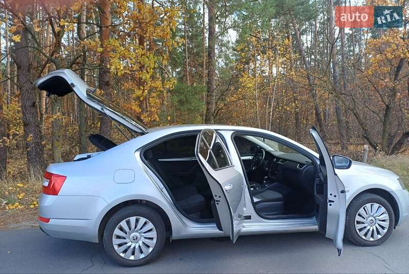 Лифтбек Skoda Octavia 2016 в Обухове