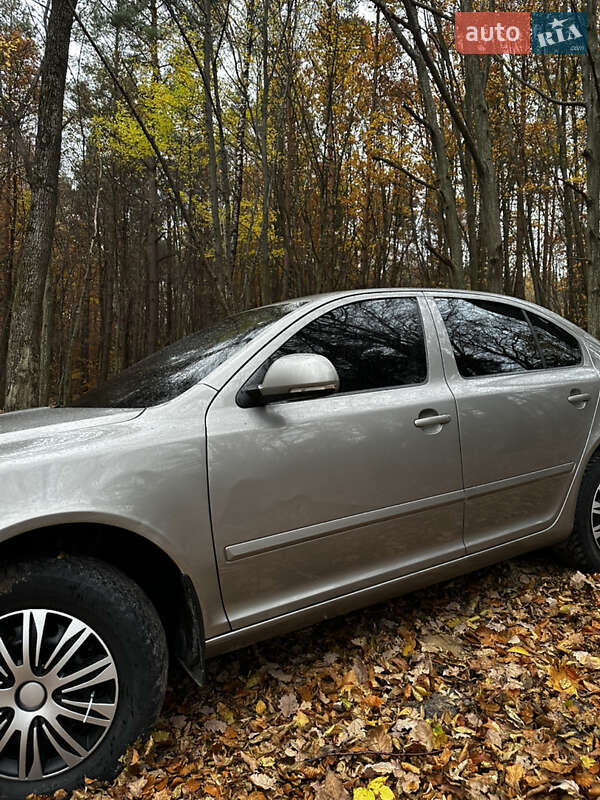 Лифтбек Skoda Octavia 2010 в Новояворовске