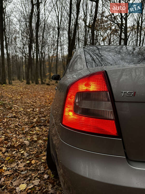 Лифтбек Skoda Octavia 2010 в Новояворовске